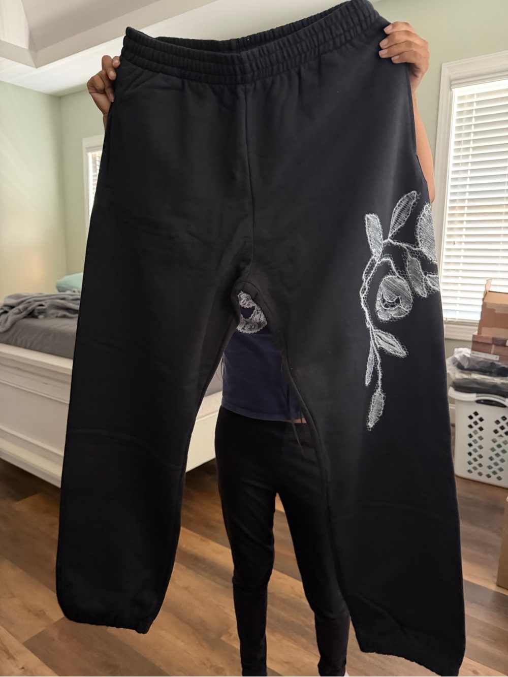 Black Men's Floral Embroidered Joggers